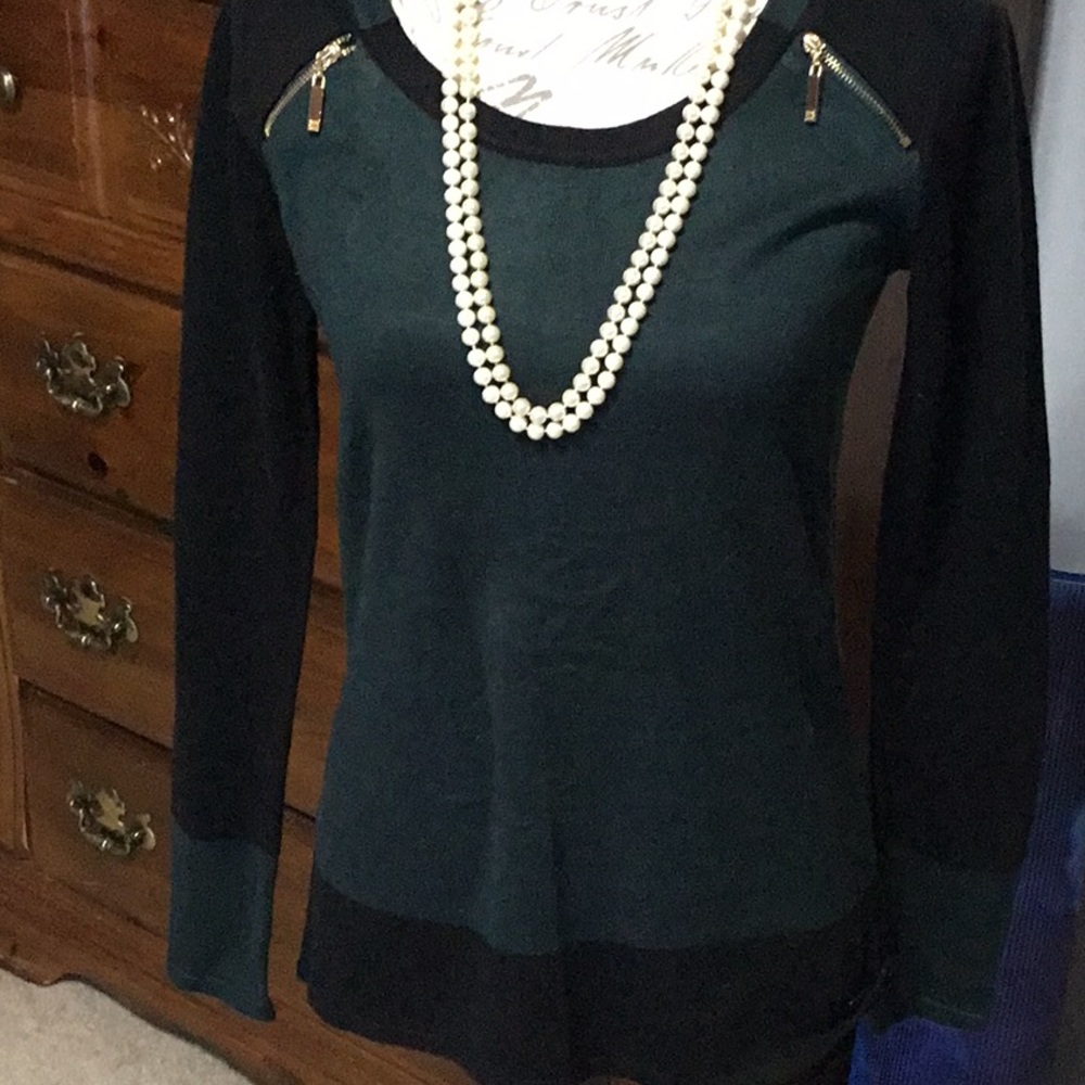 Green and black Ivanka Trump XS